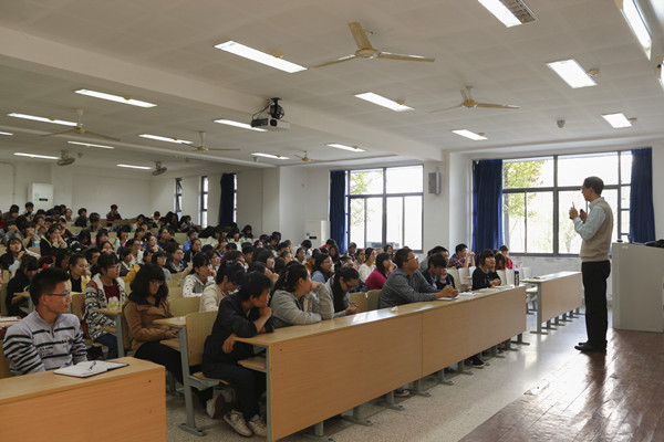 【云顶国际官方网站新生导航系列讲座】Learn to learn--云顶国际官方网站经理与14级员工亲密接触