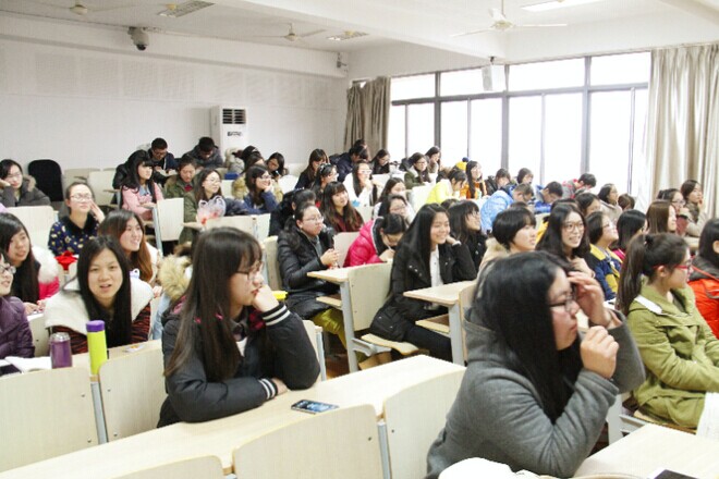 三菱银行无锡分行行长与公司员工座谈