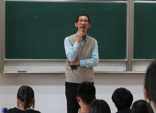 【云顶国际官方网站新生导航系列讲座】Learn to learn--云顶国际官方网站经理与14级员工亲密接触
