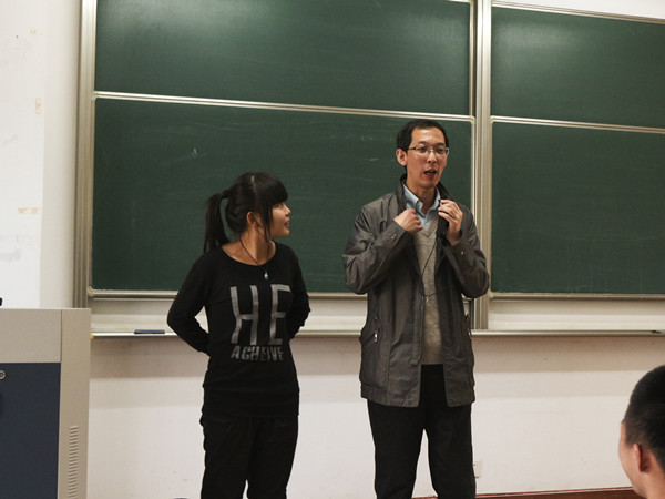【云顶国际官方网站新生导航系列讲座】Learn to learn--云顶国际官方网站经理与14级员工亲密接触